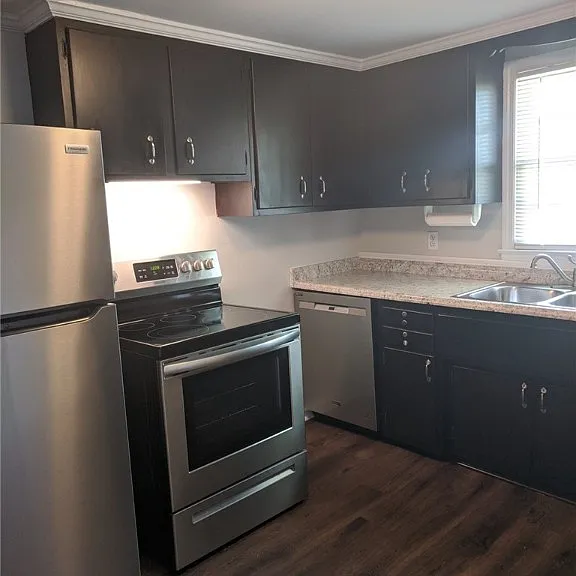 315 E Collins St — Photo 3