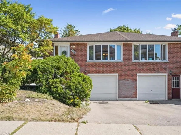 376 Westwood Dr, Kitchener, ON N2M 2L6