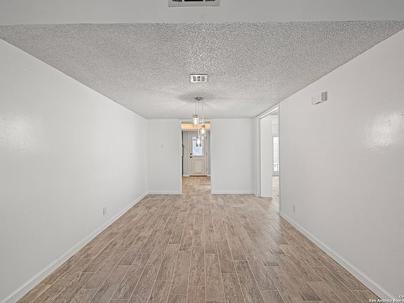5th image of 1924 LESLIE DR