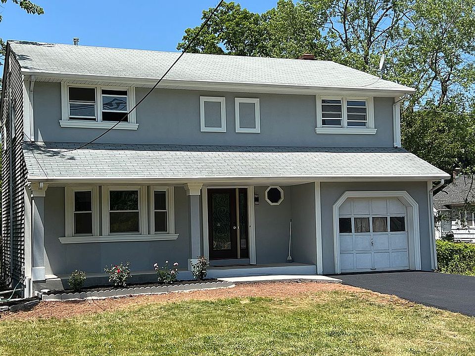 1st image of 526 Metlars Ln