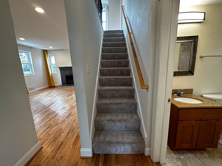 1604 Woodhill Ct — Photo 8