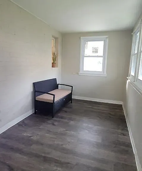 419 Bethune Dr — Photo 2