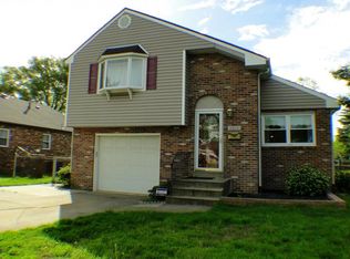 9619 State Rd, Philadelphia, PA 19114