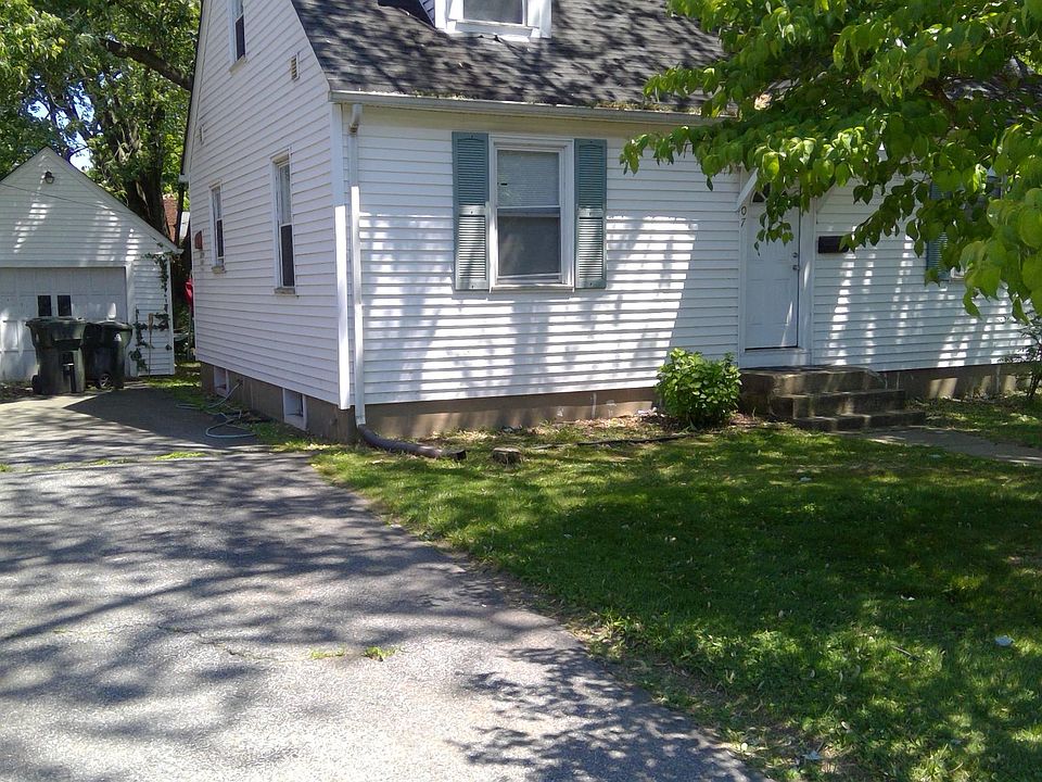 2nd image of 107 Tyre Ave
