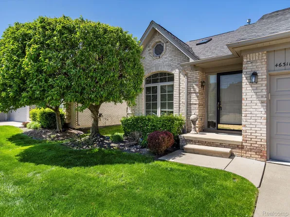 46311 Bentley Cir W #51, Macomb, MI 48044