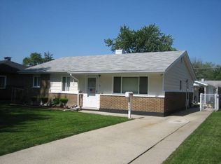 17326 Henry St, Lansing, IL 60438