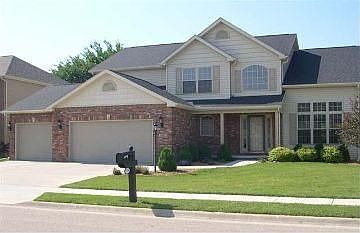 1st image of 2210 W Paddington Ct