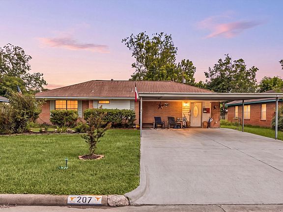 2nd image of 207 Chandler Dr