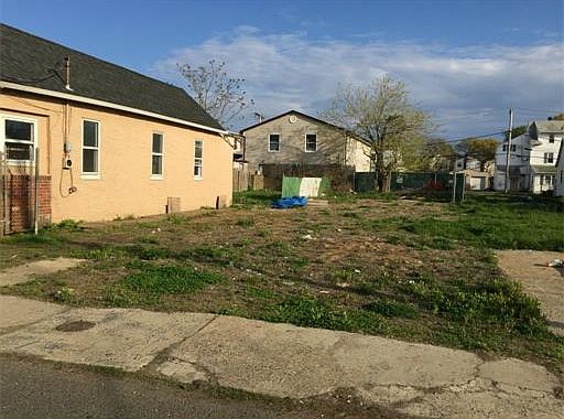 1st image of 22 Seabreeze Way
