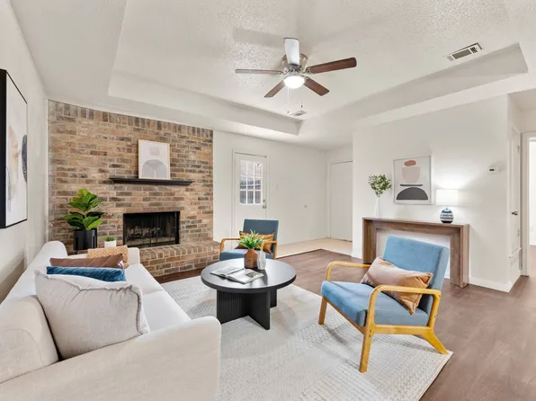 6628 Parkview Dr, North Richland Hills, TX 76182