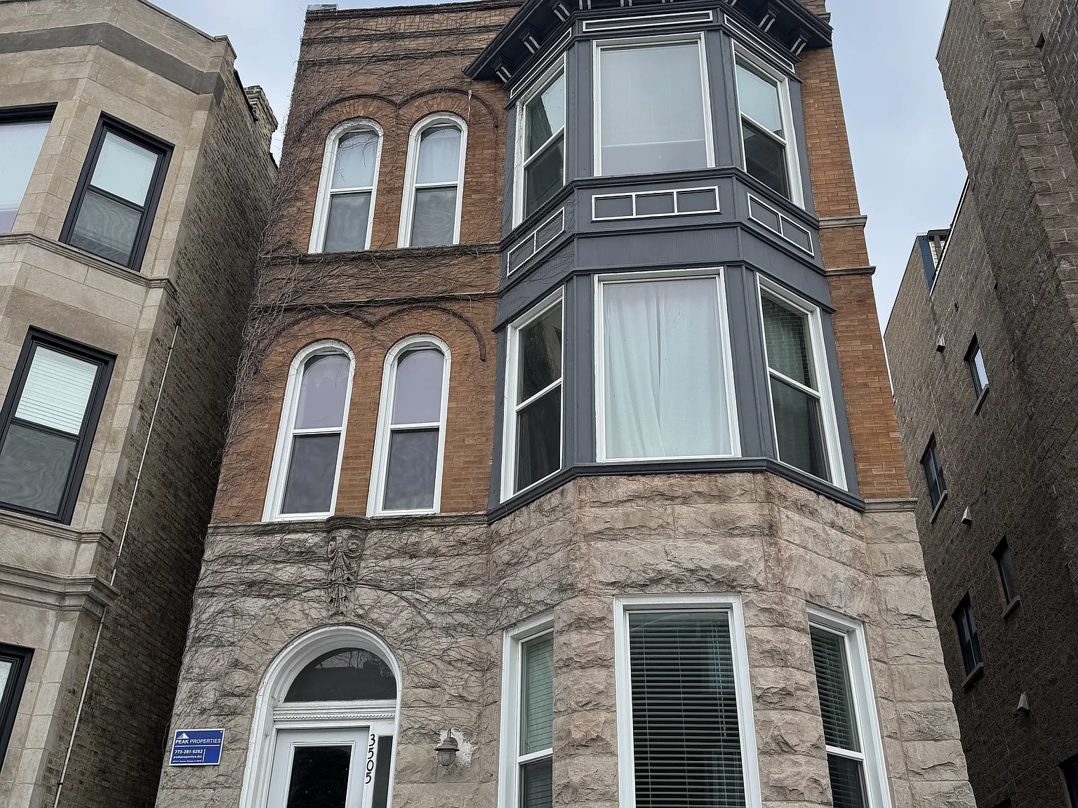 3505 N Sheffield Ave — Photo 2