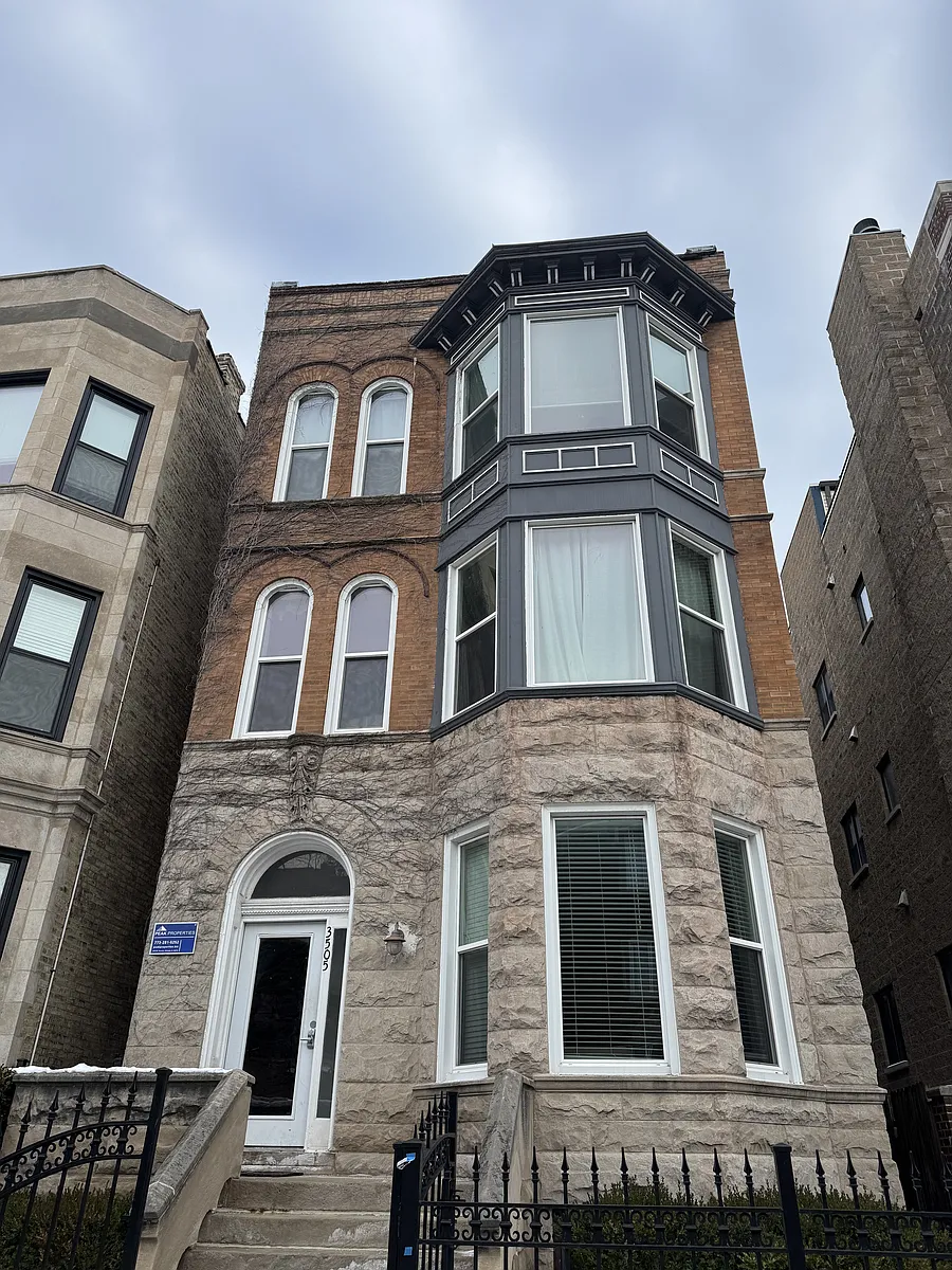 Building Photo - 3505 N Sheffield Ave