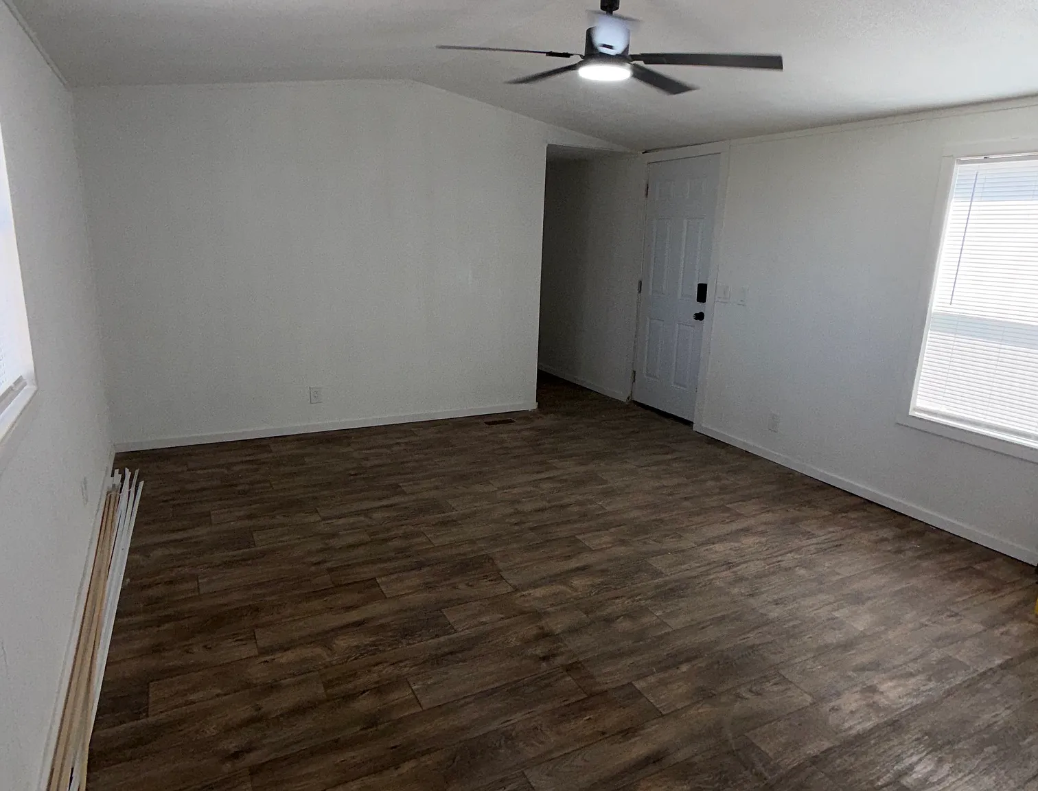 3 bed, 1100 sqft, $1,350 — Photo 2