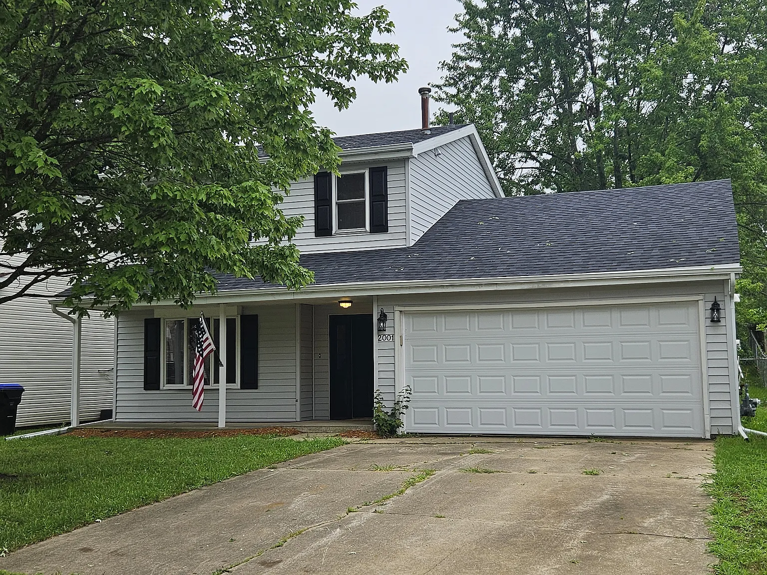 3 bed, 1.5 bath, 1418 sqft, $2,050 — Photo 2
