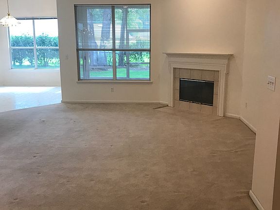 5th image of 759 Westminster Dr
