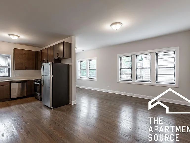 3409 W Fullerton Ave #2B — Photo 4