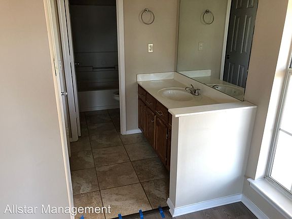 5th image of 10090 Williford Dr