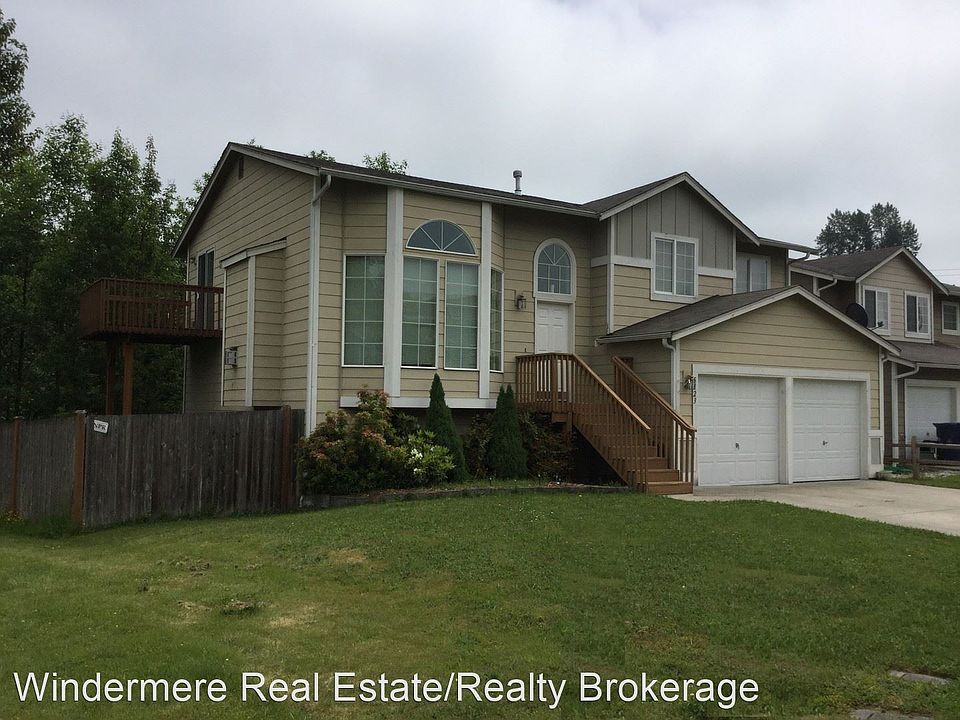 1st image of 5723 80th Ave NE