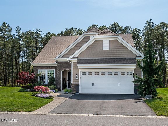 3rd image of 66 Aylesford Lane