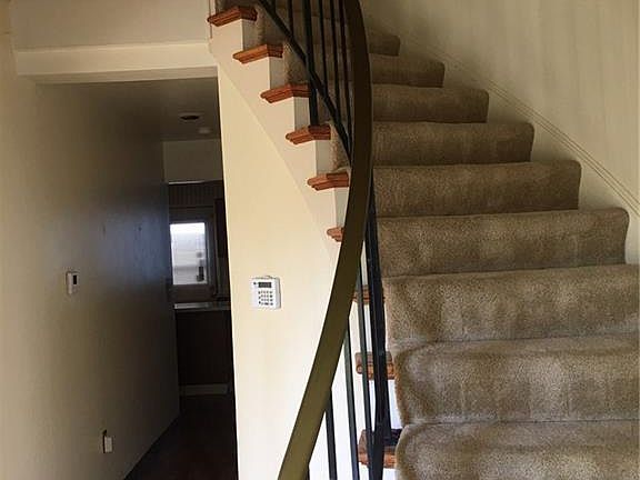 3rd image of 4747 Shaunee Creek Dr