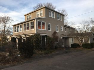 2 W Haycock Point Rd APT 2A, Branford, CT 06405