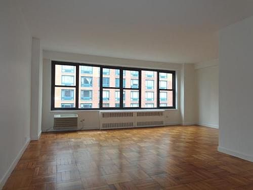 1st image of 145 4th Ave APT 18L