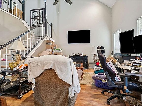 5th image of 3332 Toulon Dr