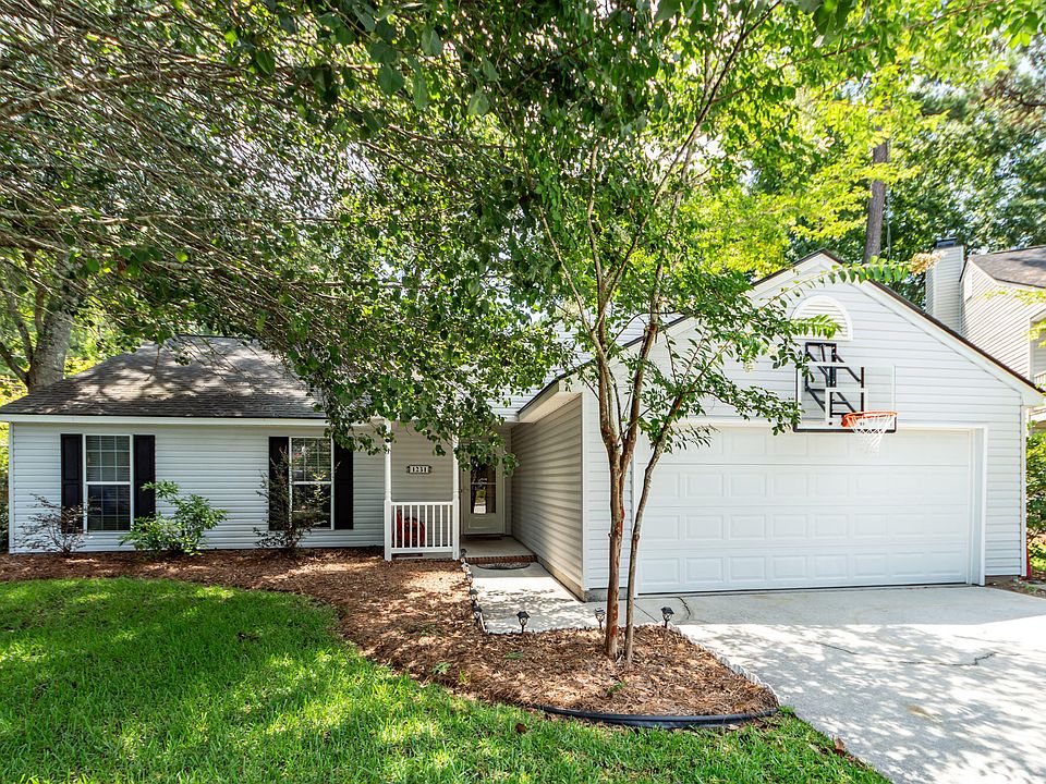 1st image of 1231 Center Lake Dr