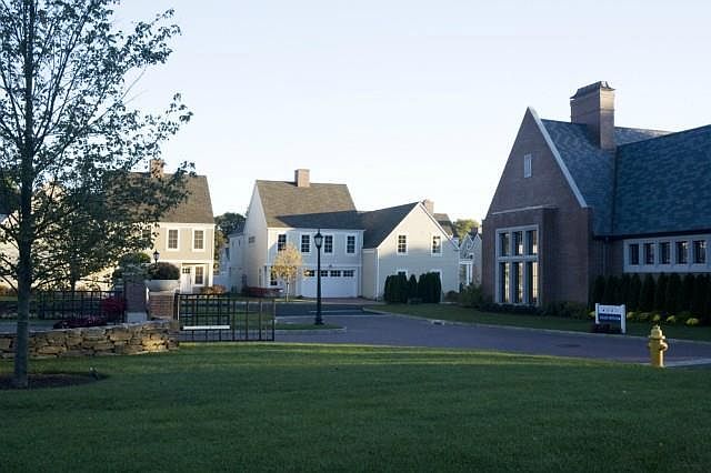 1st image of 77 Havemeyer Lane #206E