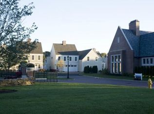 77 Havemeyer Ln #205E, Stamford, CT 06905