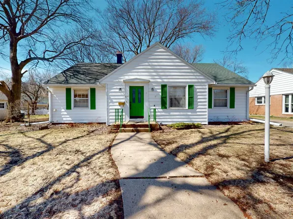 214 Irving St, Storm Lake, IA 50588