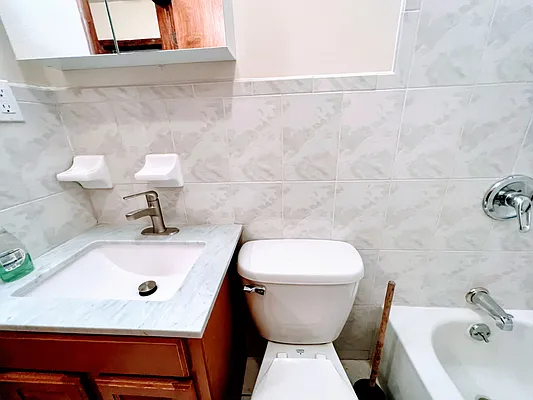 Rented by MANIFEST YOUR REALTY LLC | media 10