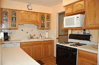 4th image of 7721 Kensington Ln