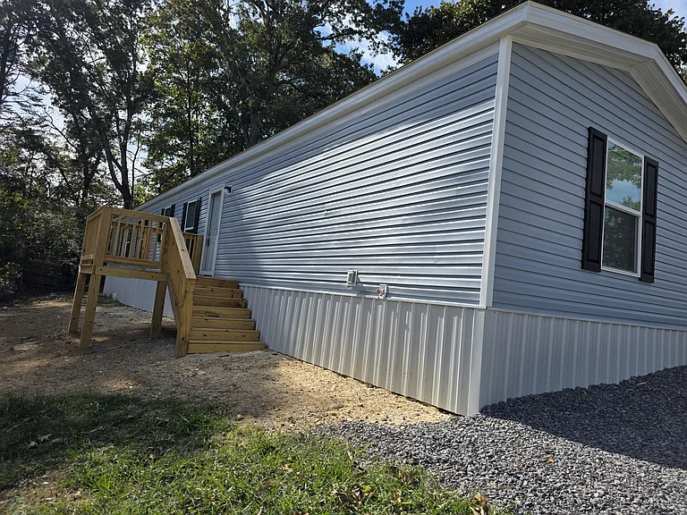 5 Bailey Ln — Photo 2