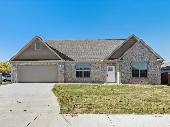 5410 Remington Rd, Bentonville, AR 72713