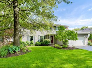 394 Cassin Rd, Naperville, IL 60565