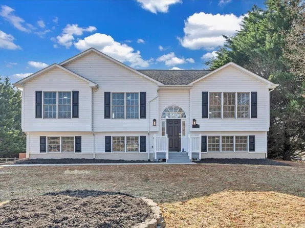 1510 Navigation Point, Goodview, VA 24095