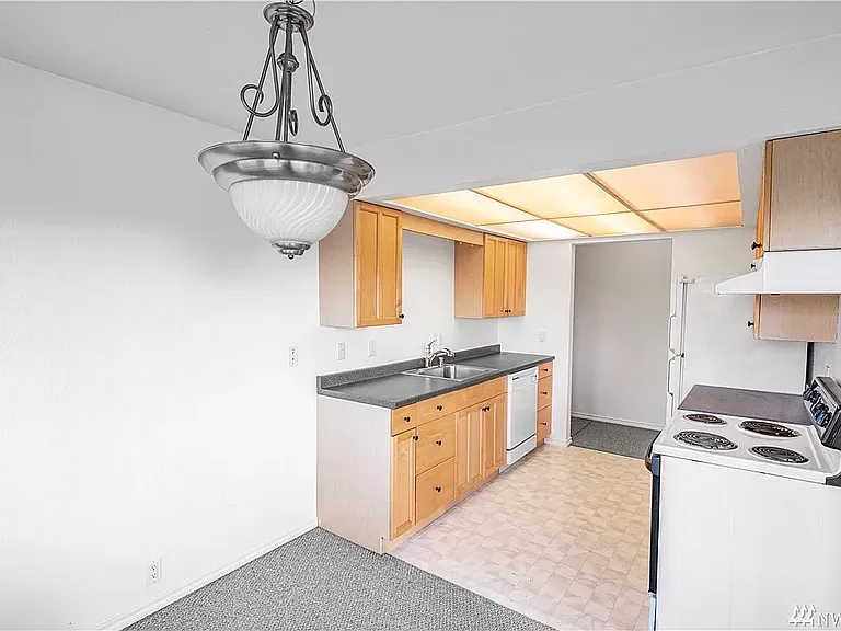 277 NW Market St #281 — Photo 5