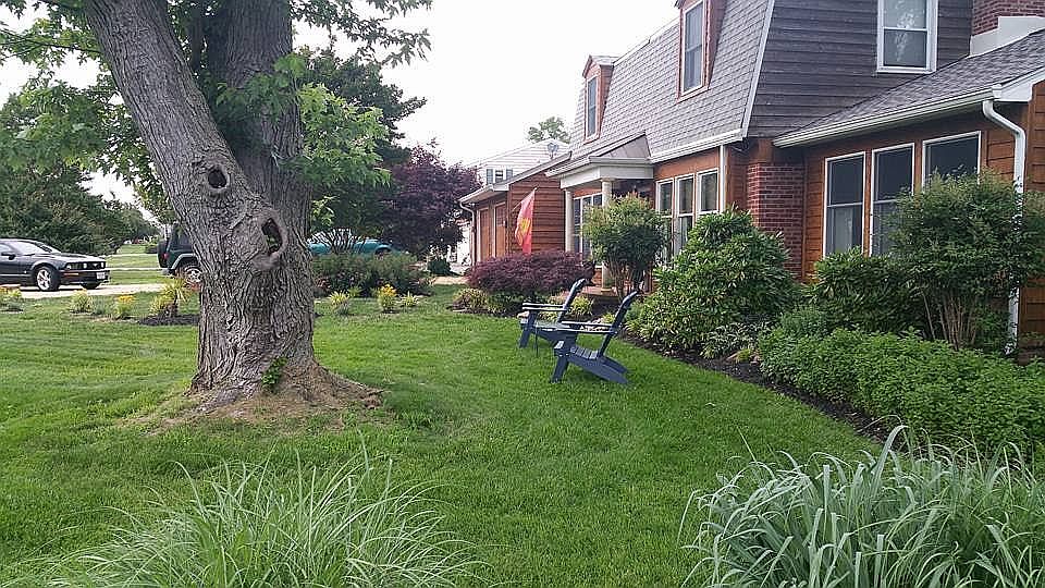 1st image of 307 Queen Anne Club Dr