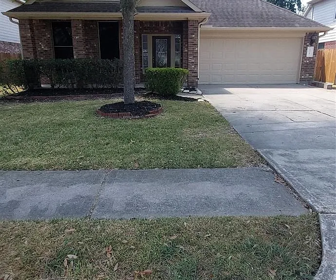 2310 Appian Way — Photo 2