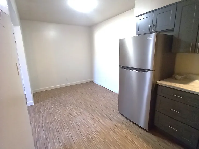 Treeview Apartments — Photo 13