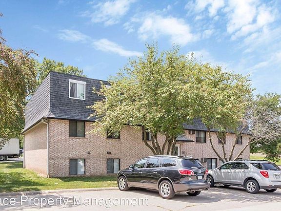 2nd image of 303 Finkbine Ln