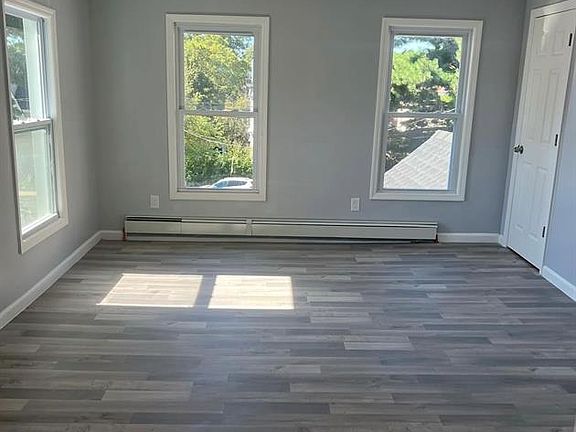 4th image of 210-212 Temple Street