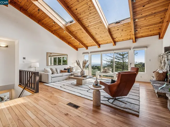 3203 Monterey Blvd, Oakland, CA 94602