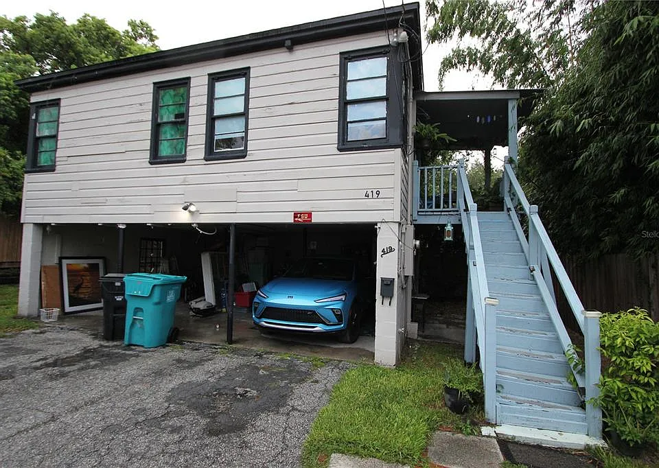 419 E Gore St