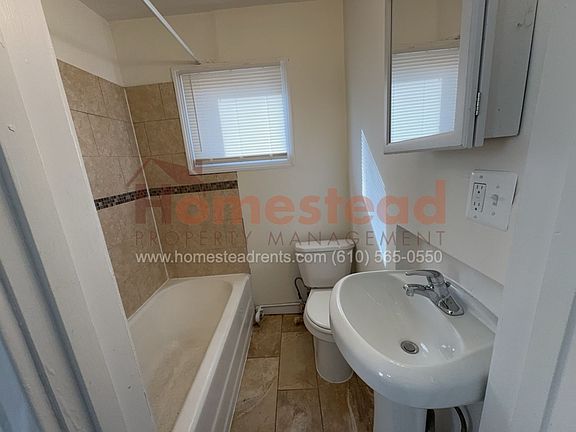 5th image of 710 Cedar Ave #1R
