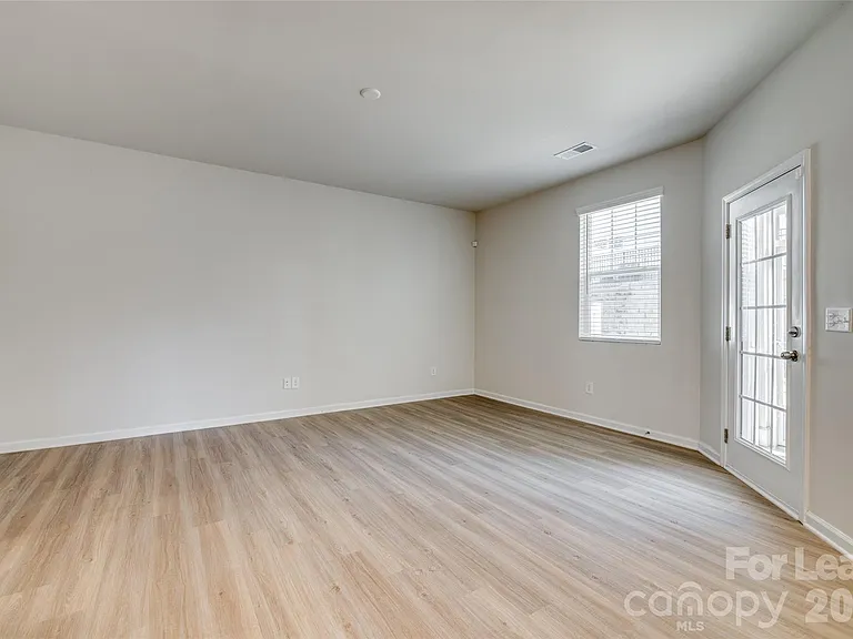 807 Gable Oak Ln — Photo 11