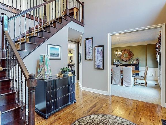 3rd image of 6254 Paderborne Dr