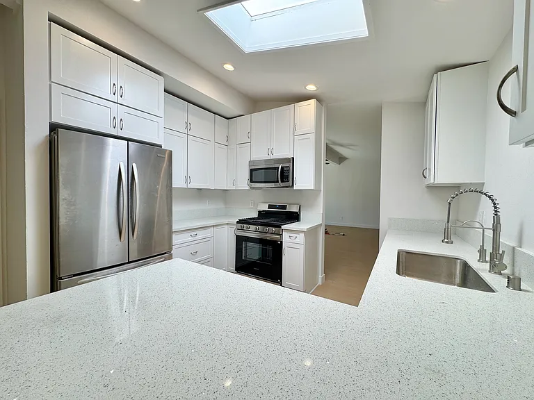 4442 Cannington Dr — Photo 6