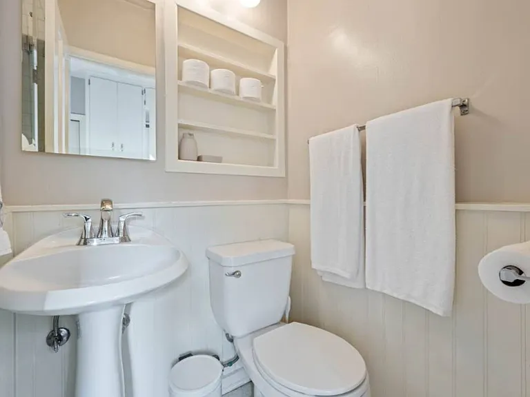 12642 Otsego St — Photo 35